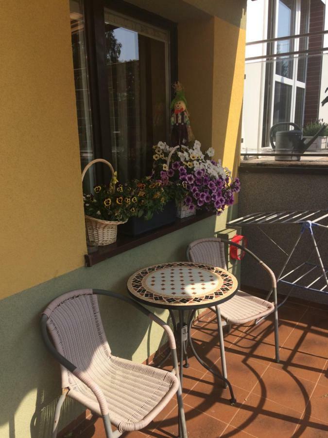 Pokoje Goscinne Matros Ustronie Morskie Exteriér fotografie